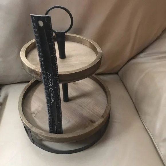 Two tier wood and metal tray - Picture 4 of 7